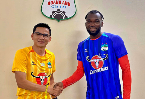 Tin nóng bóng đá Việt hôm nay 18/9: Công Phượng rớt giá, kỷ lục gia V-League nhắn nhủ 'Yamal của Việt Nam' - Ảnh 2.