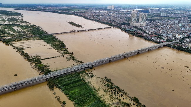 Việt Nam và Trung Quốc phối hợp chặt chẽ trong phòng, chống lũ lụt, khắc phục hậu quả của bão Yagi - Ảnh 1.