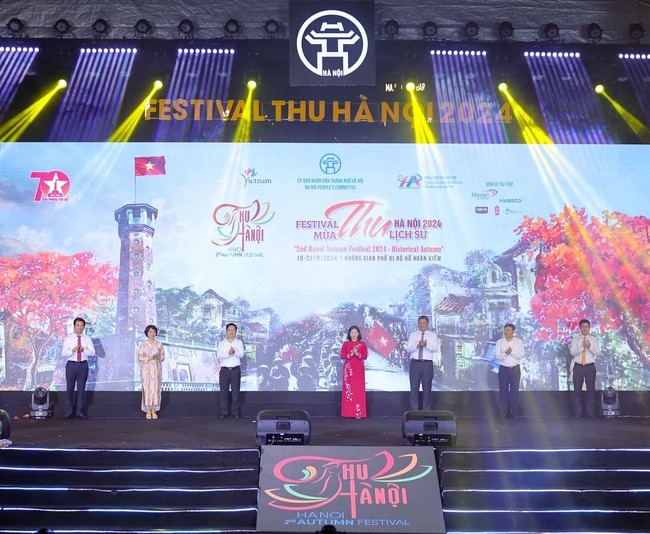 Khai mạc Festival Thu Hà Nội 2024 với chủ đề “Thu Hà Nội – Mùa thu lịch sử” - Ảnh 1.